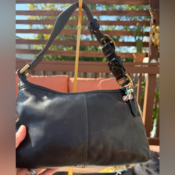 Coach vintage all black leather bleeker shoulder hobo bag. - Picture 6 of 10